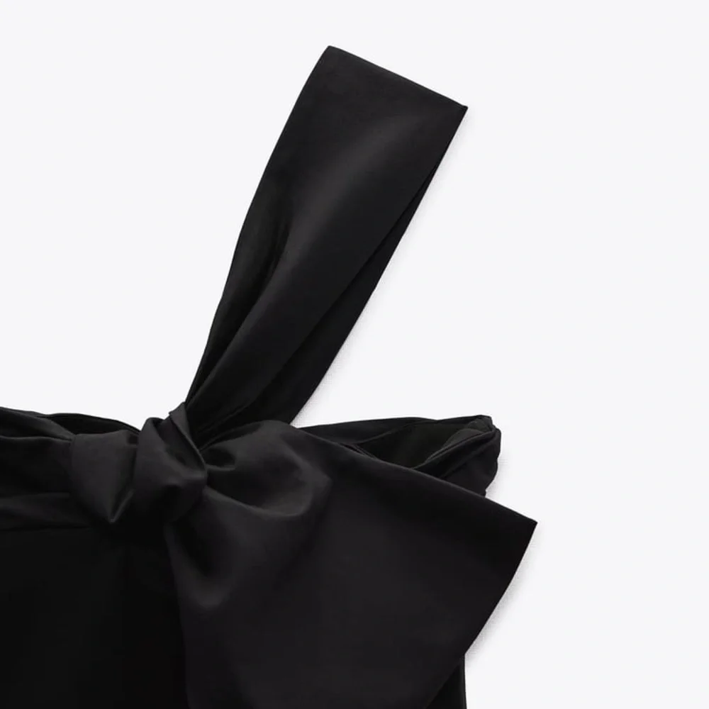 ASYMMETRICAL NECKLINE BODYSUIT - Picture 10 of 10